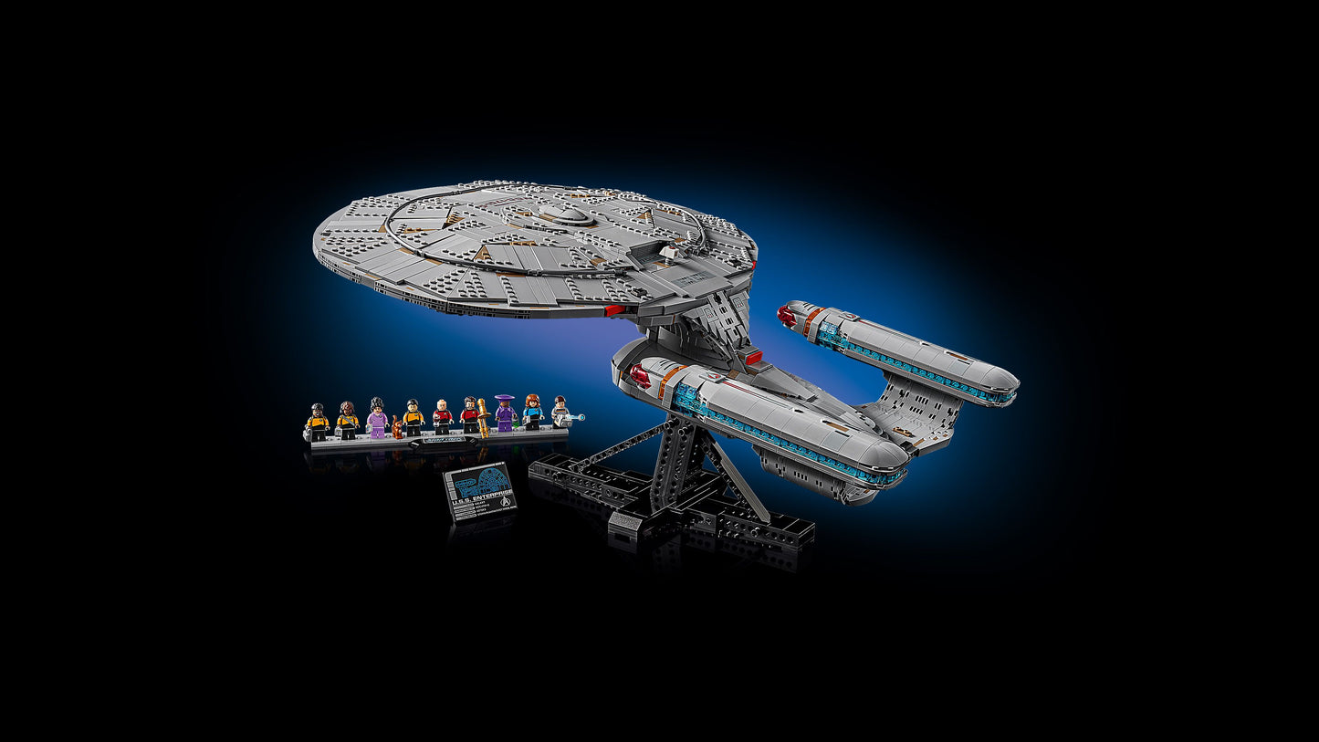 LEGO StarTrek Enterprise... الجذع ليس متاحًا بشكل جيد وخفيف الوزن في مكانه