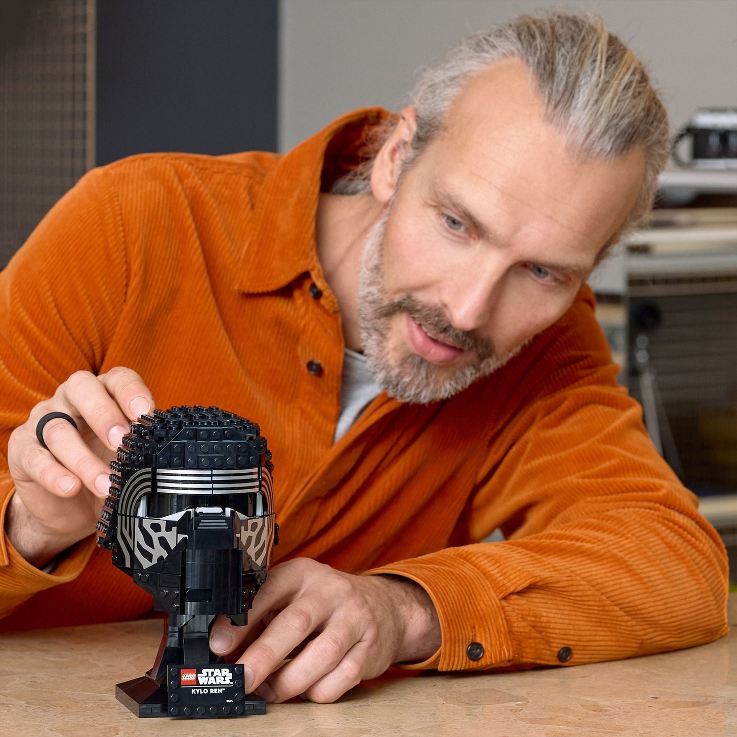 LEGO Kylo Ren Helmet 75415 StarWars