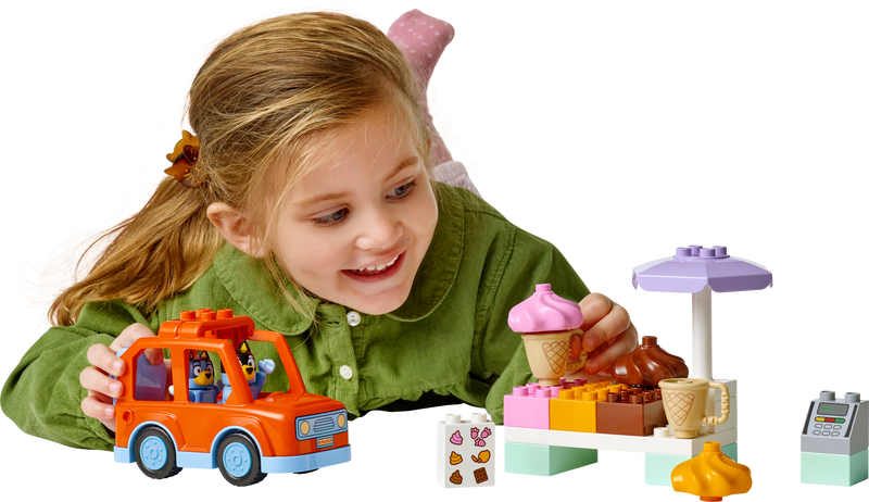 ليجو هاوس أوف بلوي وعائلتها مع لعبة الذاكرة 10459 دوبلو بلوي