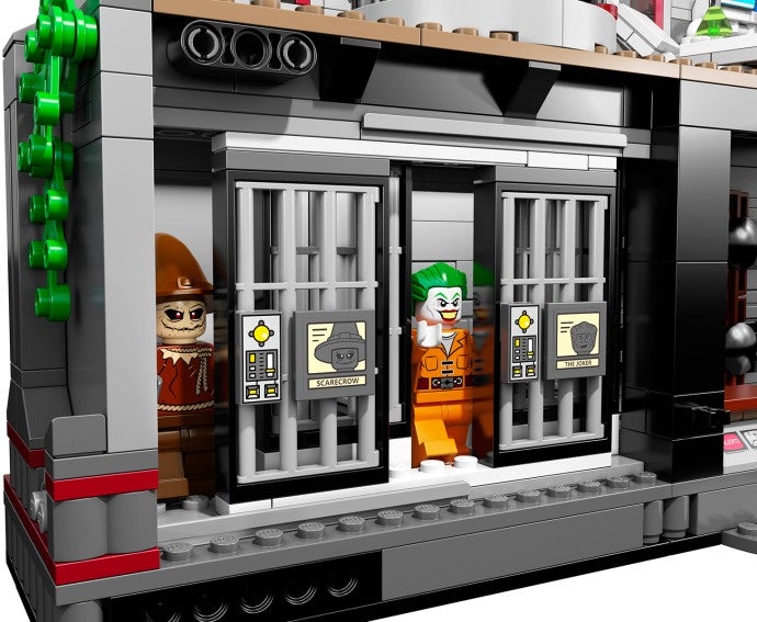 LEGO Batman: Arkham Asylum Breakout 10937 Batman
