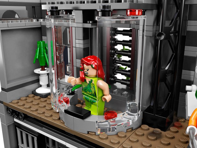 LEGO Batman: Arkham Asylum Breakout 10937 Batman
