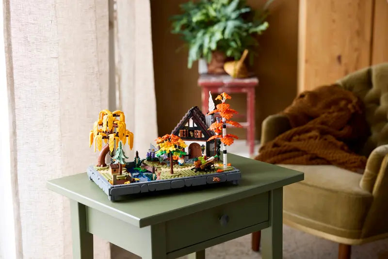 LEGO Autumn Cottage Garden 11372 Icons