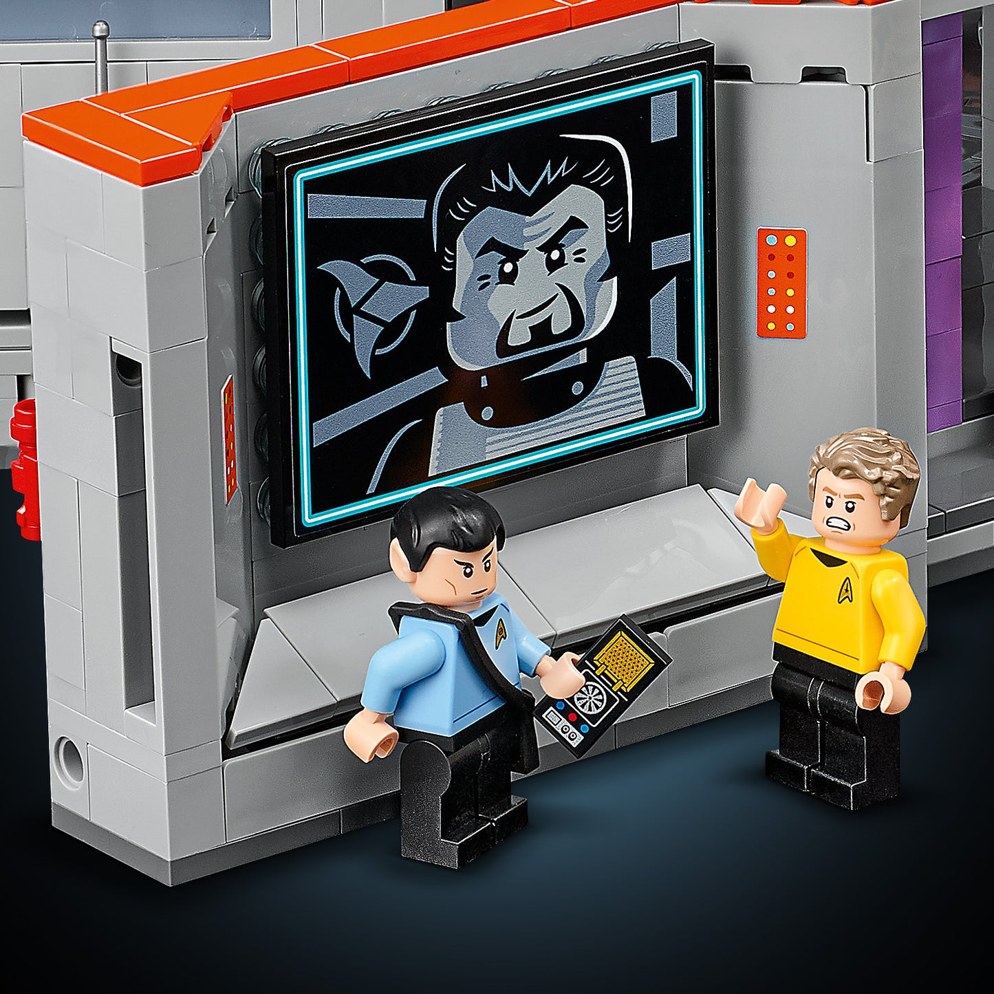 LEGO Star Trek: U.S.S. Enterprise NCC-1701 Bridge 11385 StarTrek