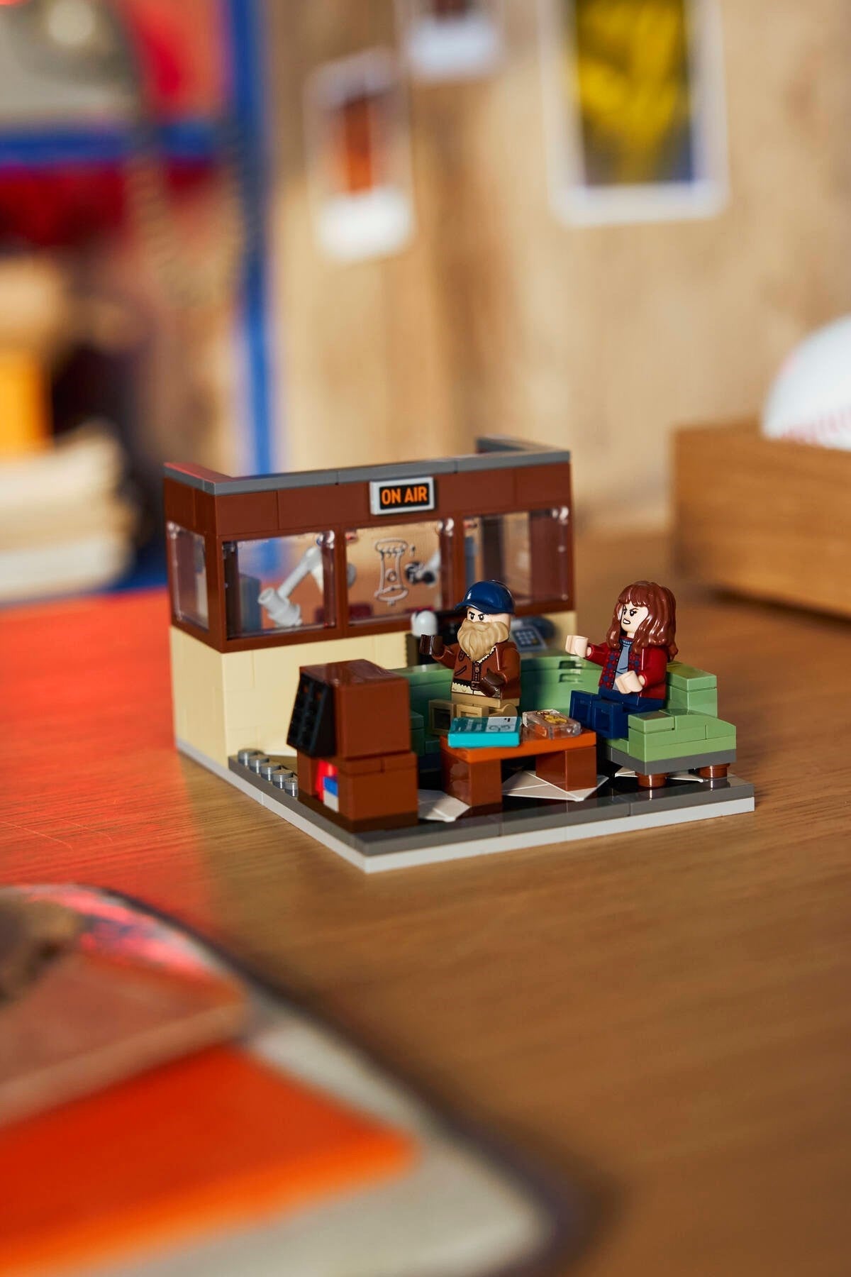 LEGO WSQK Radio Station 40891 Stranger Things