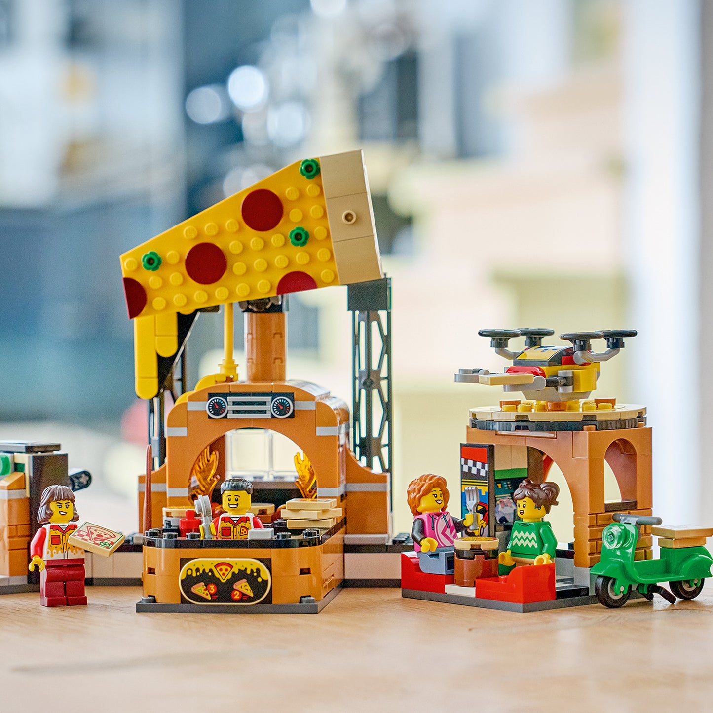 LEGO Pizza Delivery Experience with Vehicles 60496 City