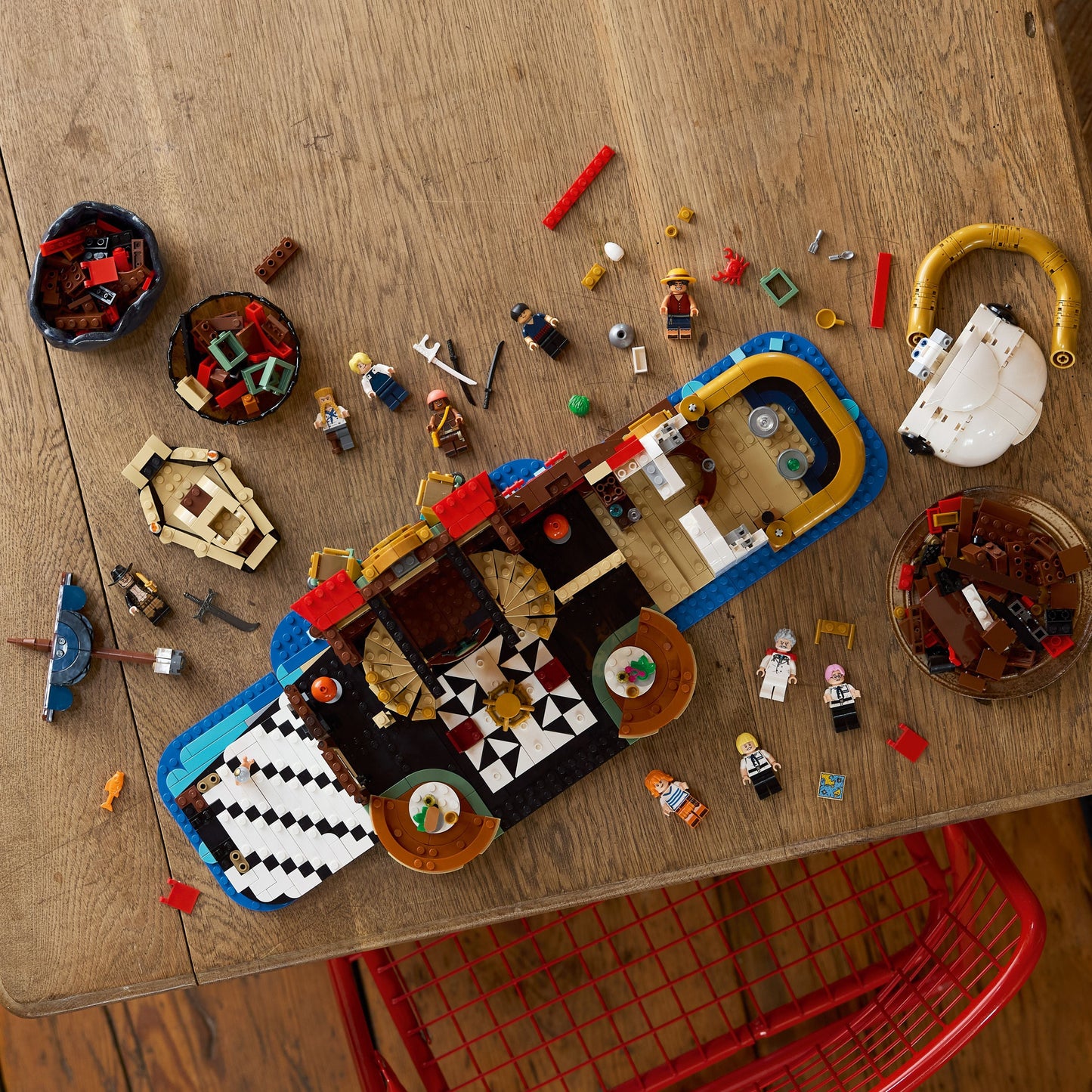 ليجو المطعم العائم باراتي 75640 قطعة واحدة