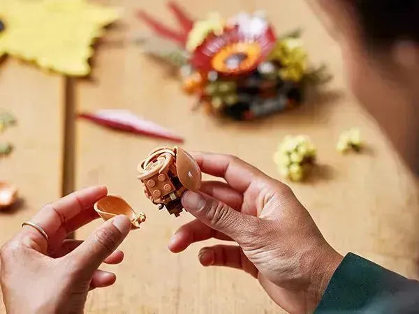 قطعة مركزية من الزهور المجففة من ليغو 10314 أيقونة