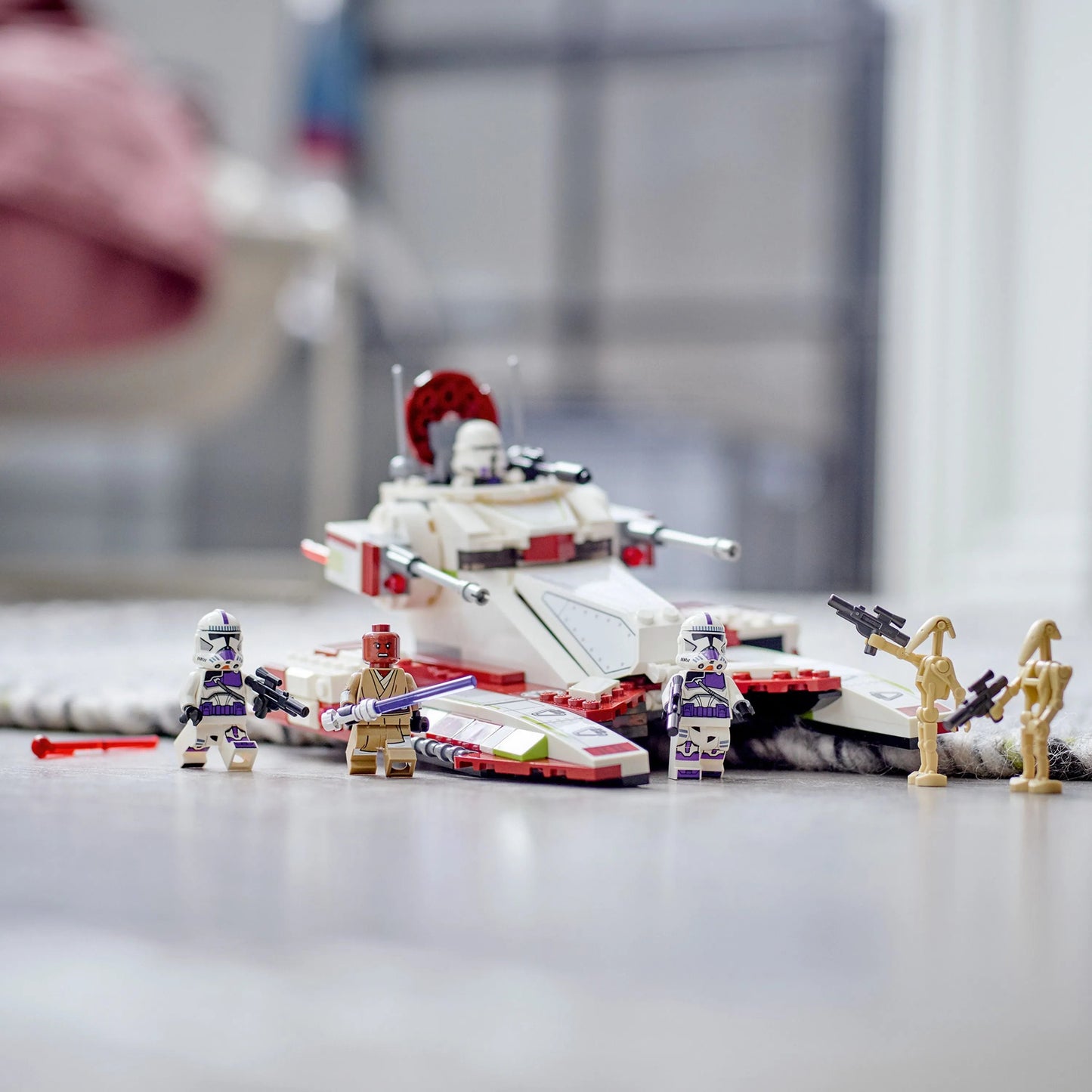 دبابة مقاتلة من ليجو ريبابليك 75342 ستار وورز (مستعملة)