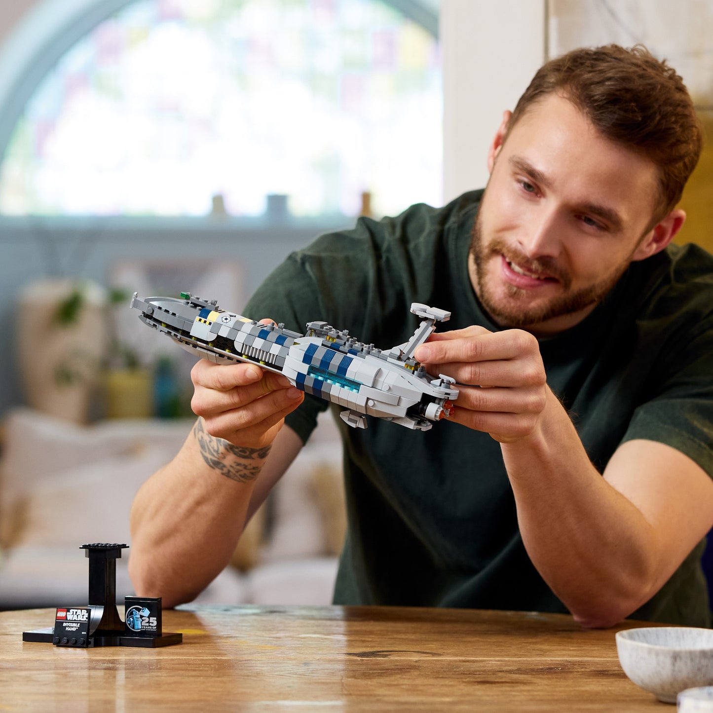 LEGO The Invisible Hand™ 75377 StarWars