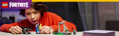 LEGO Peely and Sparkplugs kamp 77075 Fortnite