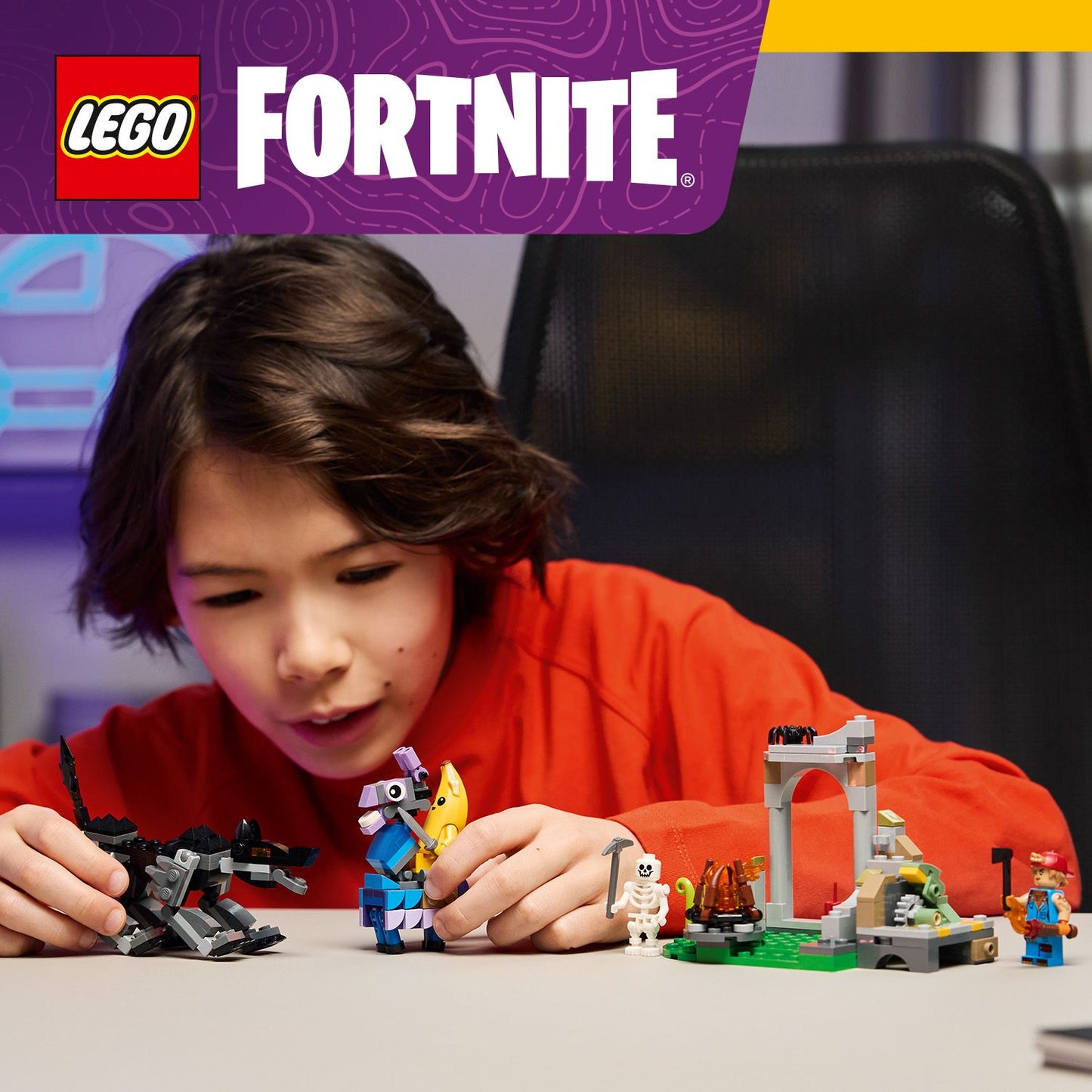 LEGO Peely and Sparkplugs kamp 77075 Fortnite