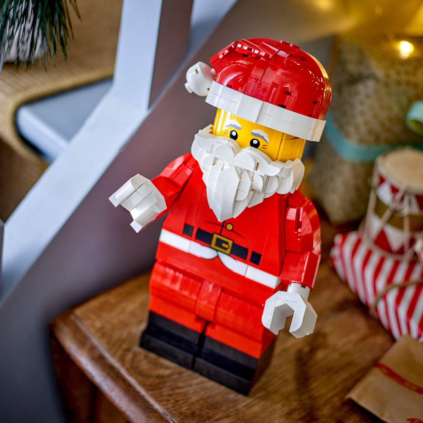 LEGO Up-Scaled Santa 40820 Creator