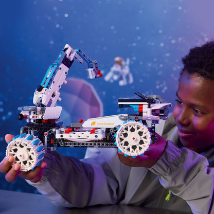 مركبة الفضاء LEGO Lunar Outpost Moon Rover 42211 Technic (طلب مسبق: أغسطس)