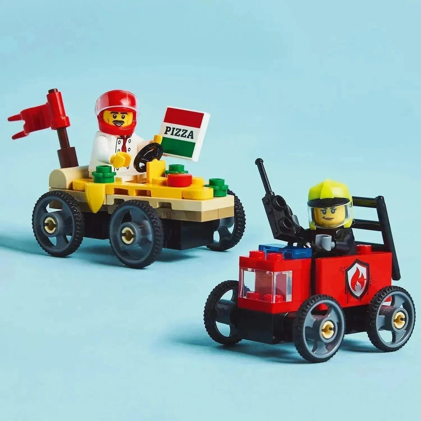حزمة LEGO Raceauto: Pizzabestelwagen vs Brandweerwagen 60458 City
