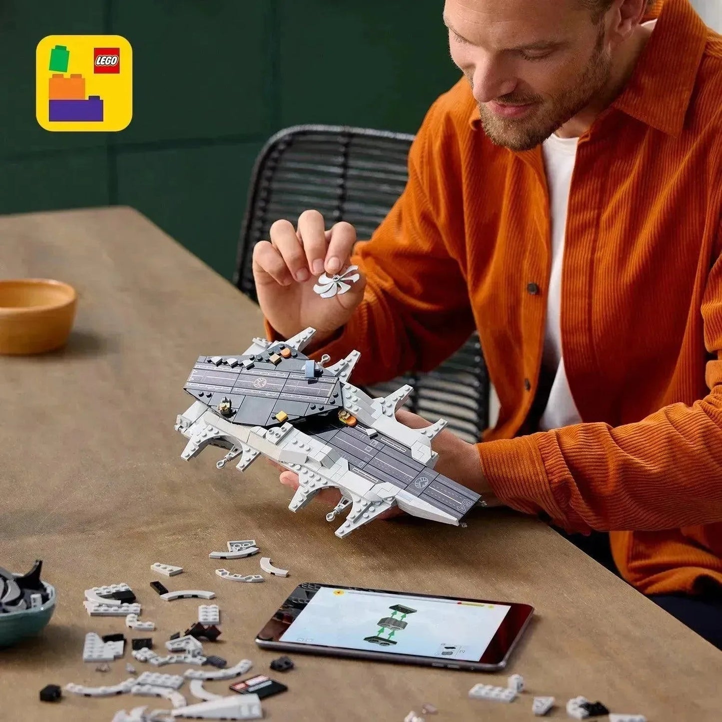 ليغو دي أفنجرز هيليكاريير 76295 الأبطال الخارقين 