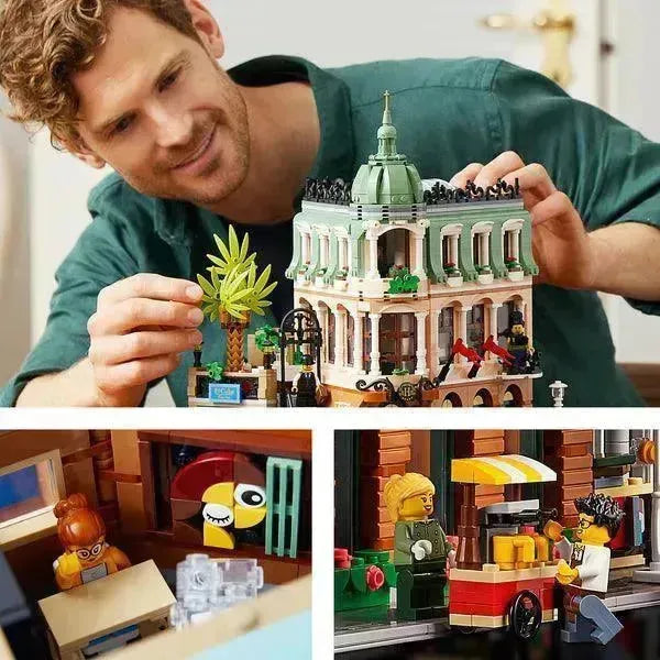 LEGO Boetiekhotel 10297 Creator Expert (€. 15,00 per week + €. 50,00 borg) LEGO ICONS @ 2TTOYS | Official LEGO shop😊🥰 LEGO €. 15.00