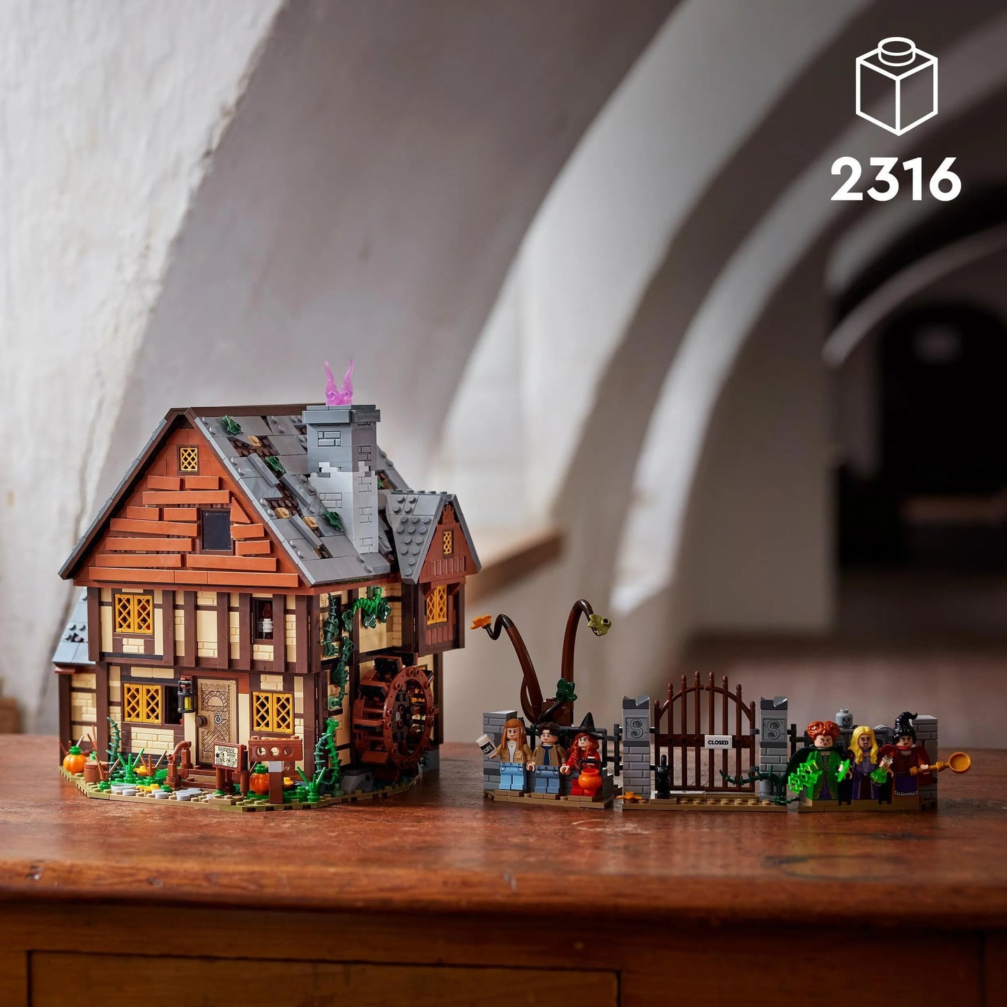 LEGO Disney Hocus Pocus: The Sanderson Sisters' Cottage 21341 Ideas LEGO IDEAS @ 2TTOYS | Official LEGO shop😊🥰 LEGO €. 199.99