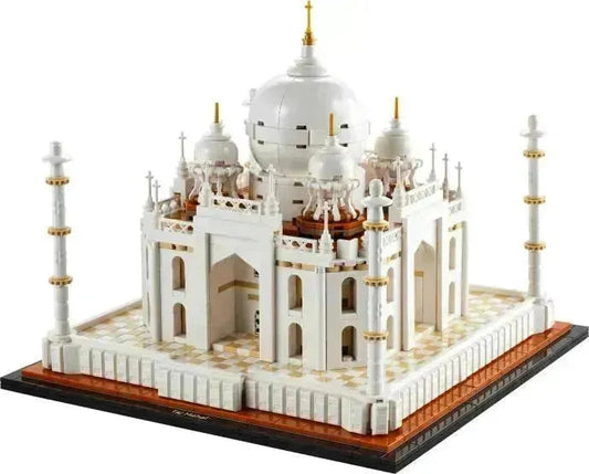 LEGO Architecture Taj Mahal Model Set with Detailed White Structure and Decorative Elements