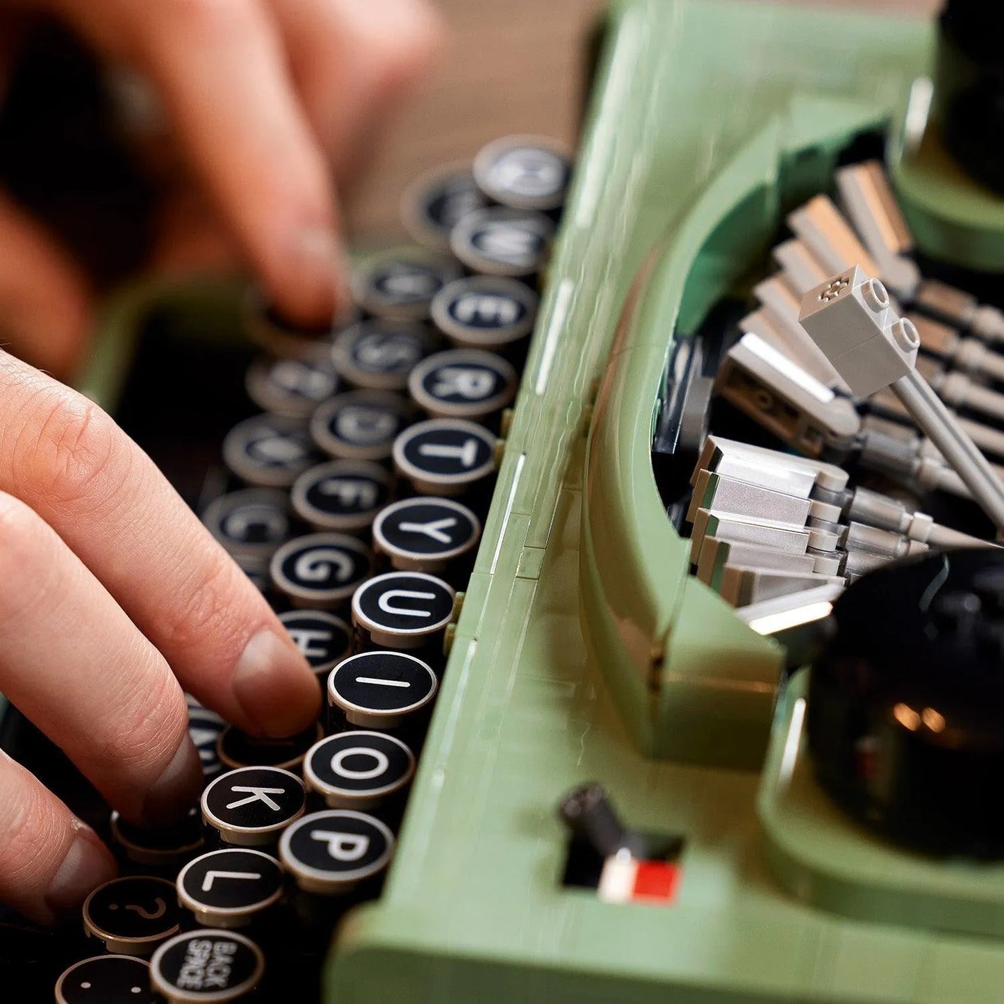 LEGO Typewriter 21327 Ideas LEGO IDEAS @ 2TTOYS | Official LEGO shop😊🥰 LEGO €. 234.99