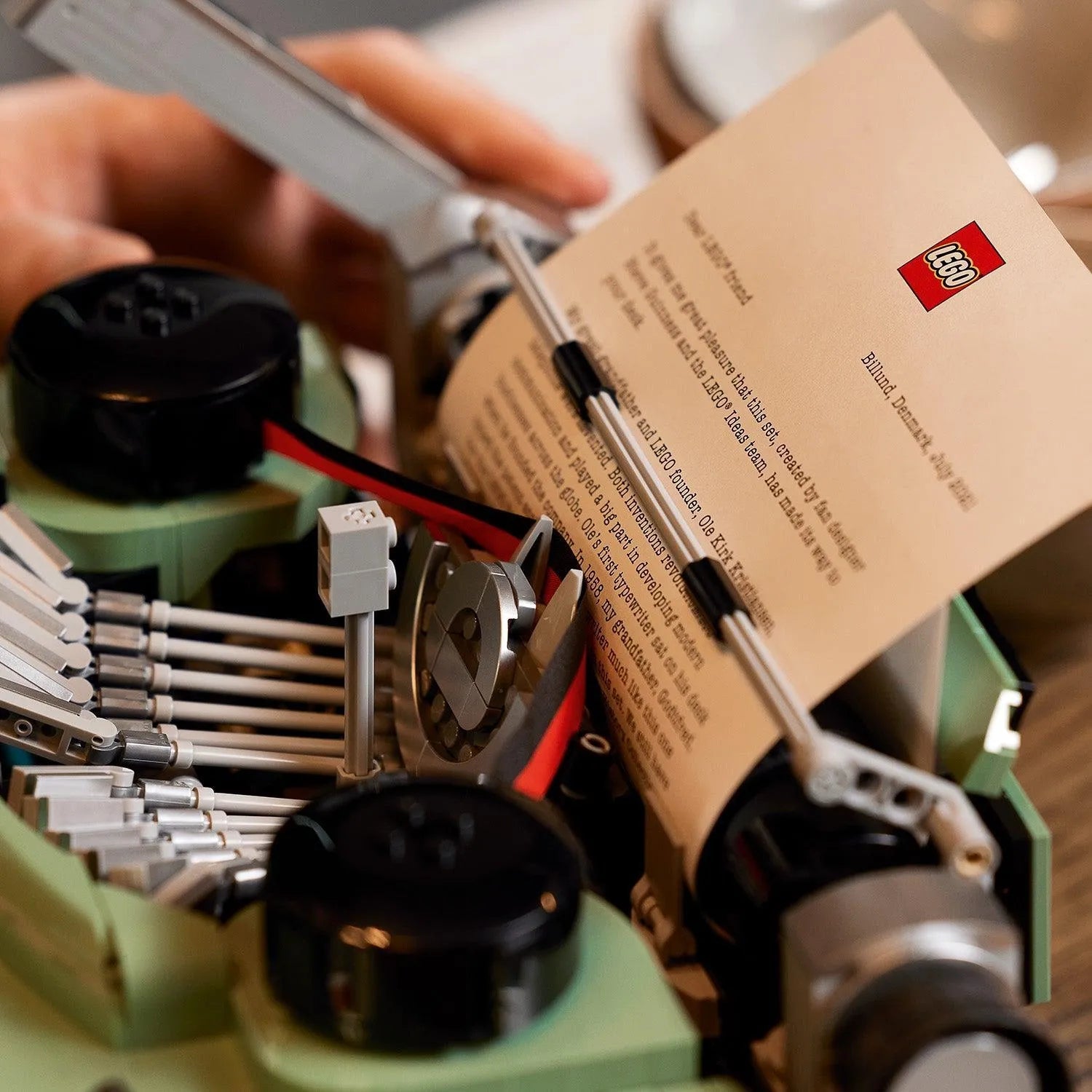 LEGO Typewriter 21327 Ideas LEGO IDEAS @ 2TTOYS | Official LEGO shop😊🥰 LEGO €. 234.99