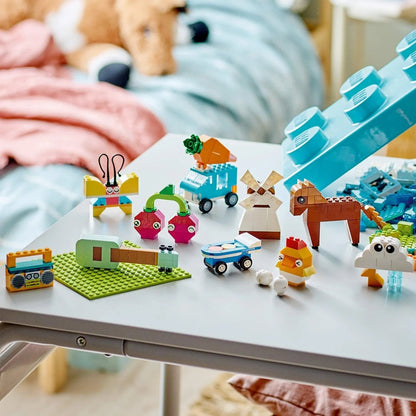 LEGO Vibrant Creative Brick Box 11038 Classic LEGO CLASSIC @ 2TTOYS | Official LEGO shop😊🥰 LEGO €. 59.99