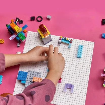 LEGO White Baseplate 11026 Classic LEGO CLASSIC @ 2TTOYS | Official LEGO shop😊🥰 LEGO €. 7.64