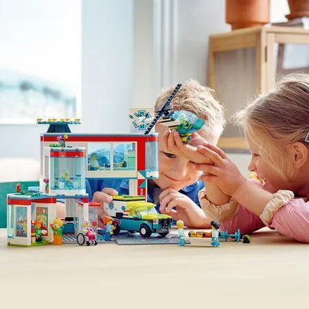 LEGO Ziekenhuis 60330 City LEGO CITY VILLE @ 2TTOYS | Official LEGO shop😊🥰 LEGO €. 94.98