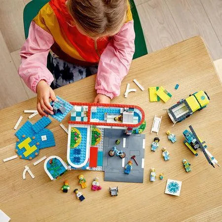 LEGO Ziekenhuis 60330 City LEGO CITY VILLE @ 2TTOYS | Official LEGO shop😊🥰 LEGO €. 94.98